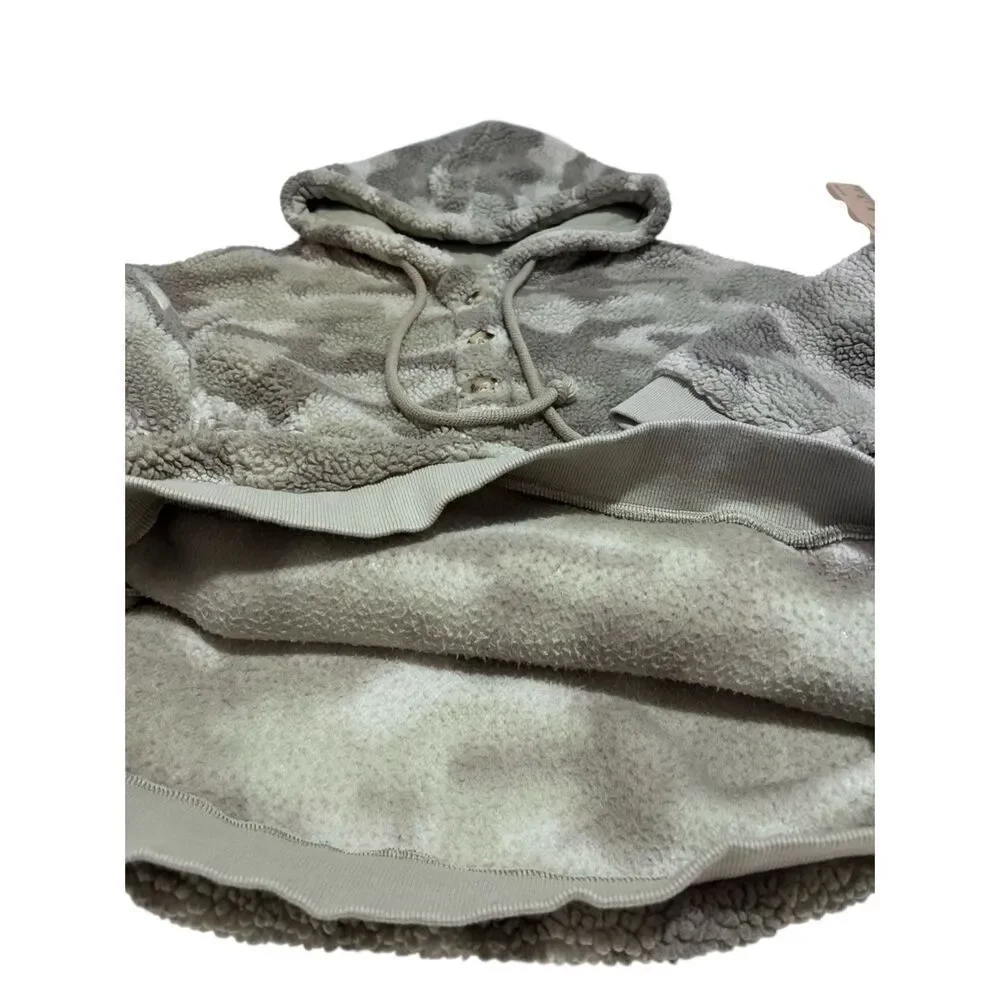 Maurices Camouflage Fleece Lined Hooded Jacket Women’s Size M